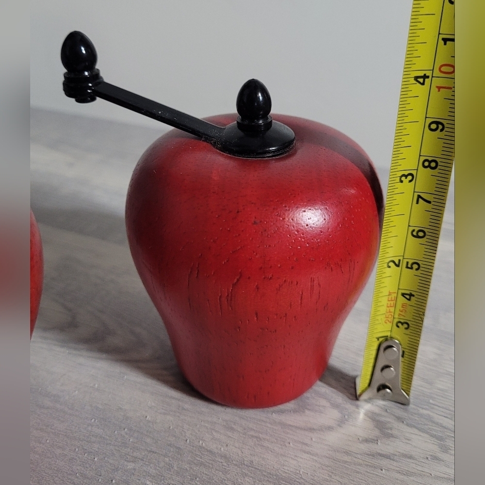 Vintage Cooks Club Wooden Apple Salt Shaker and Pepper Grinder, Red - Picture 6 of 6